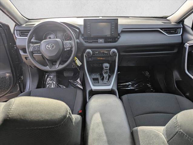 Used 2021 Toyota RAV4 LE image 15