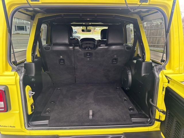 Used 2022 Jeep Wrangler Unlimited Sahara AWD/4WD image 21