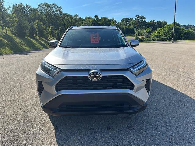 Used 2024 Toyota RAV4 XLE w/ Weather Package AWD/4WD image 7
