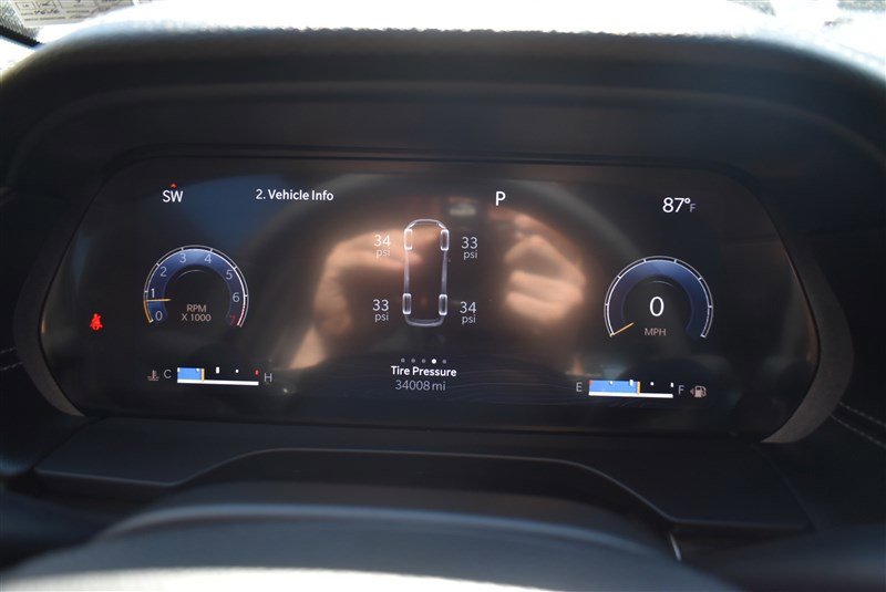 Used 2023 Jeep Grand Cherokee L Limited AWD/4WD image 13