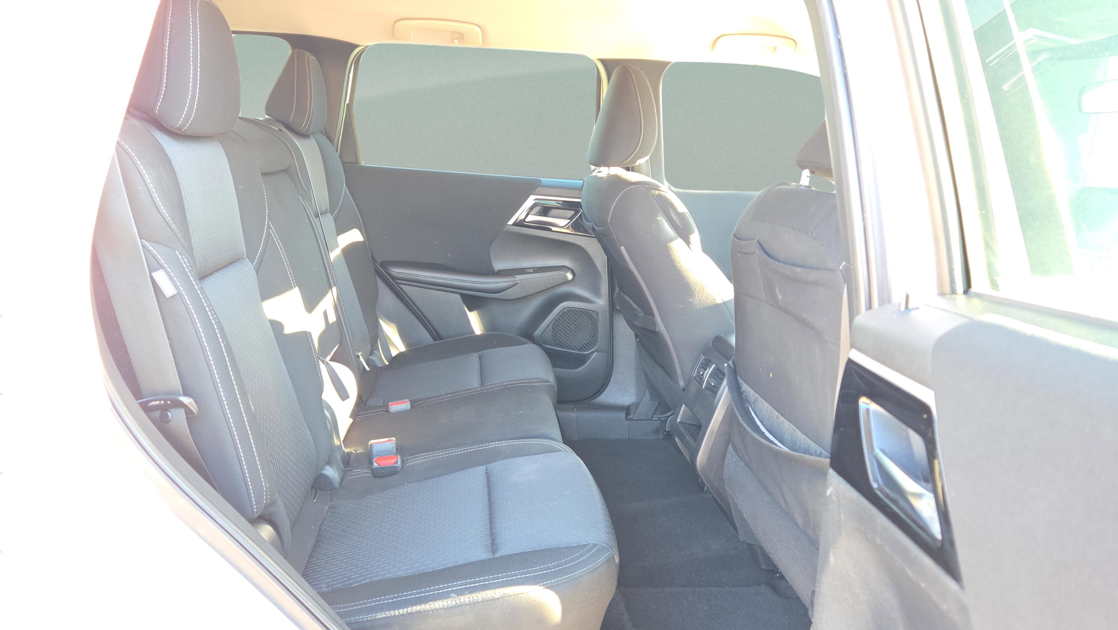 Used 2022 Mitsubishi Outlander ES image 18