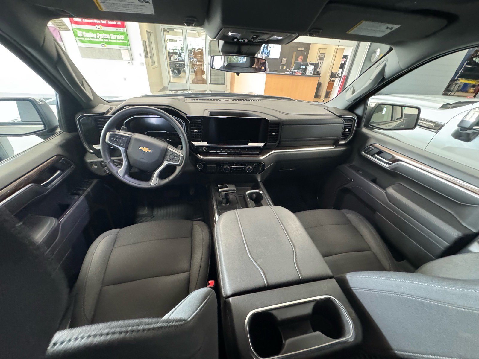 Used 2025 Chevrolet Silverado 1500 LT w/ All Star Edition Plus AWD/4WD image 14