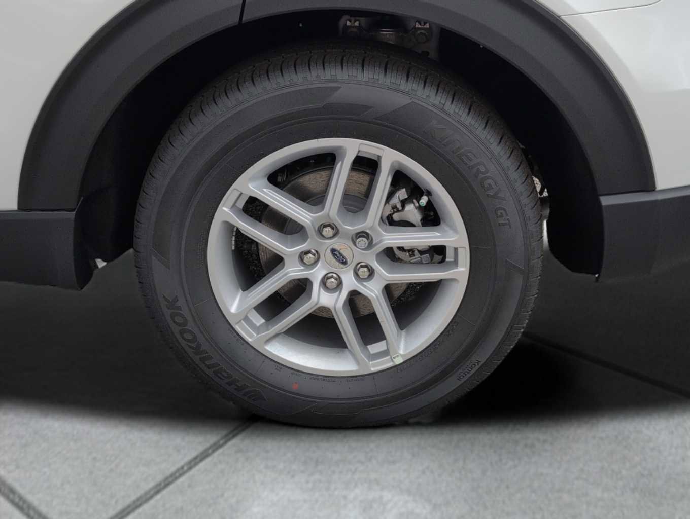 New 2025 Ford Explorer Active image 17