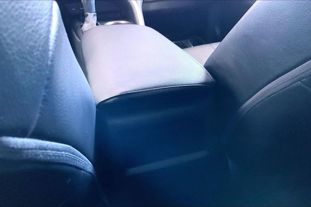 Certified 2022 Toyota Camry SE image 10