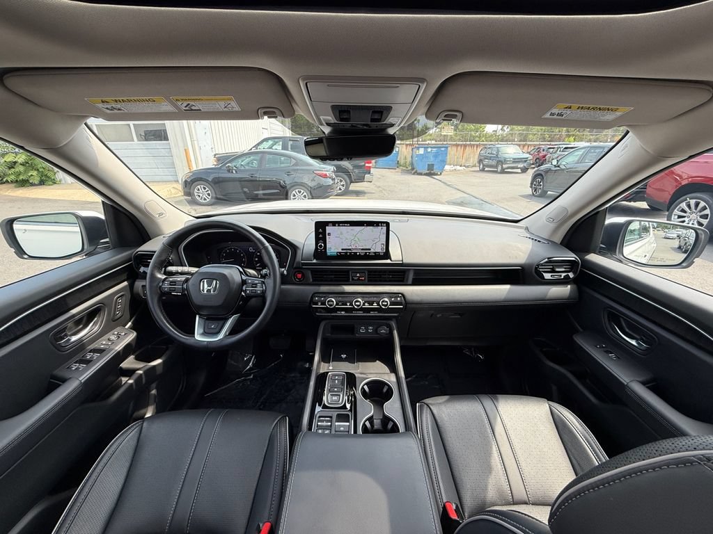 Used 2025 Honda Pilot Elite image 22