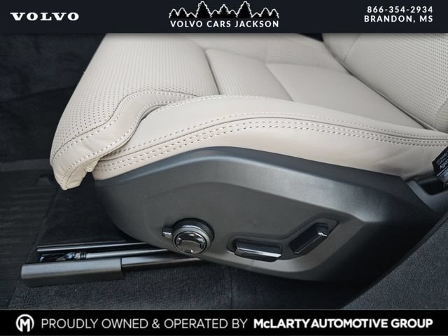 New 2026 Volvo XC90 B6 Ultra w/ Protection Package AWD/4WD image 14