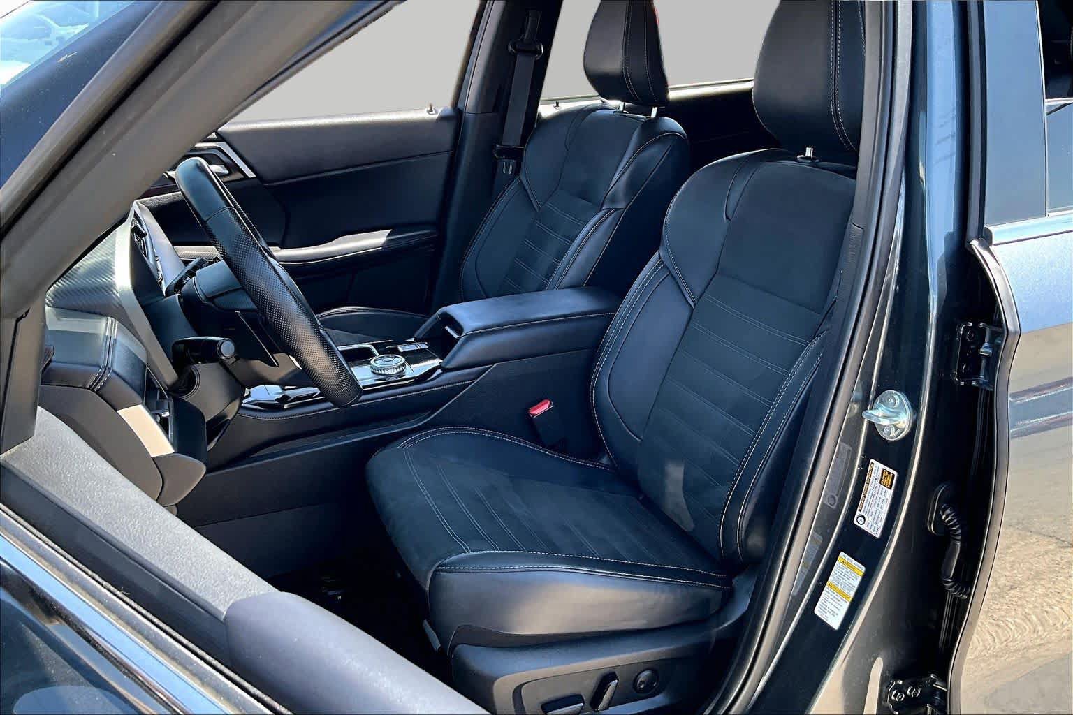 Used 2025 Mitsubishi Outlander SE AWD/4WD image 8