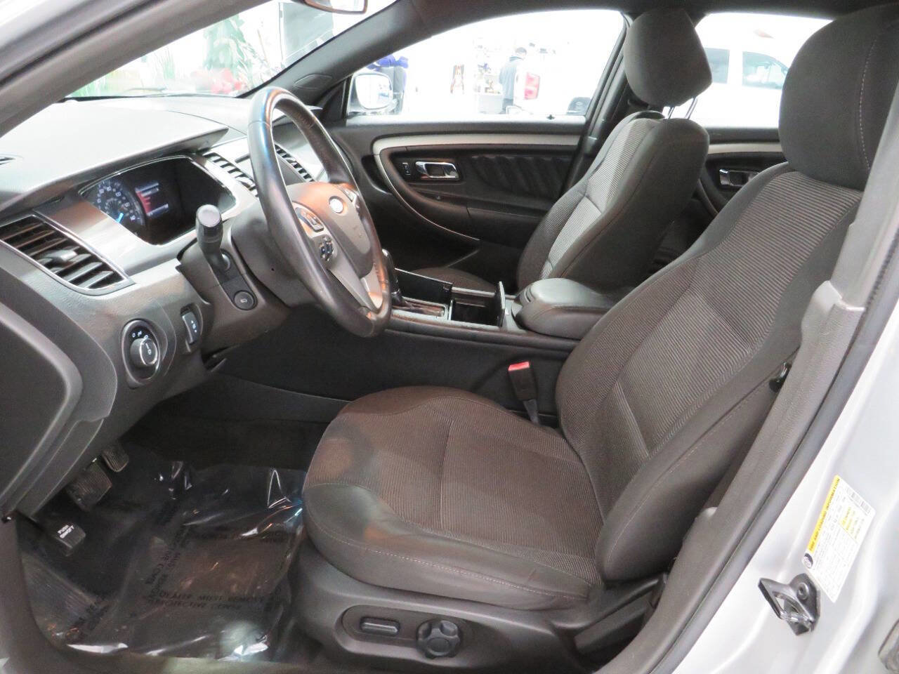 Used 2015 Ford Taurus SEL w/ Equipment Group 201A FWD image 13