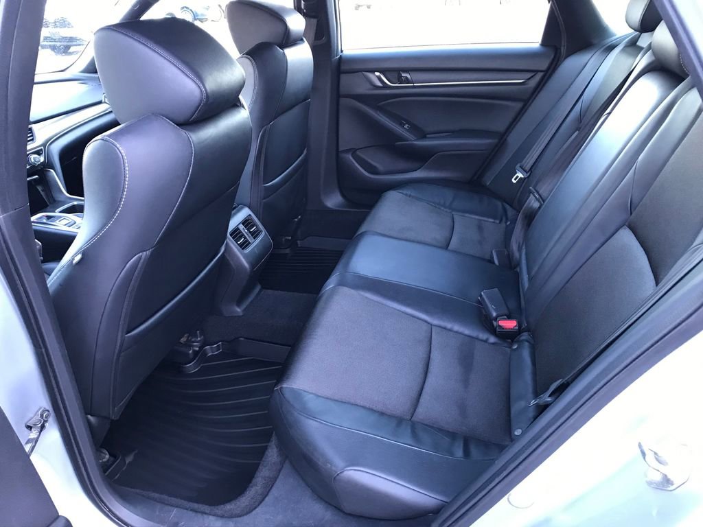 Used 2018 Honda Accord Sport image 11