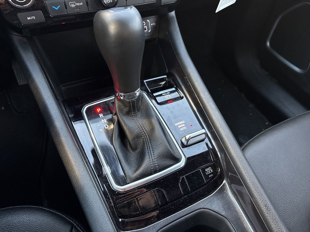 Used 2025 Jeep Compass Latitude image 16