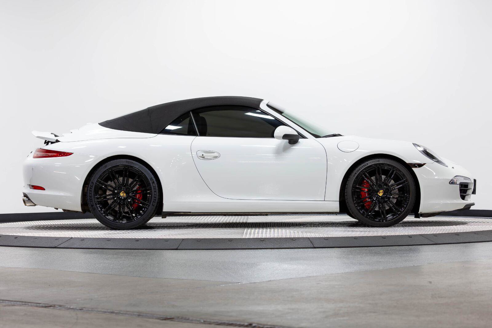 Used 2016 Porsche 911 Carrera S RWD image 10