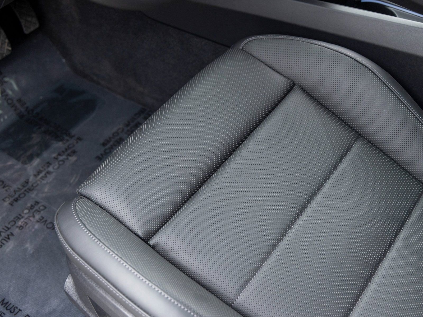 New 2025 Porsche Macan Electric image 30