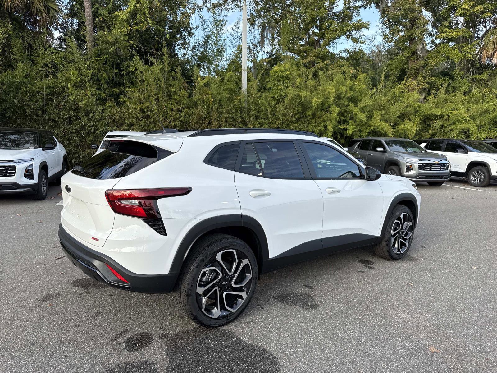 New 2026 Chevrolet Trax RS w/ Sunroof Package image 3