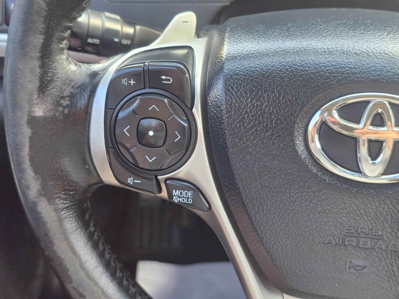 Used 2012 Toyota Camry SE FWD image 19