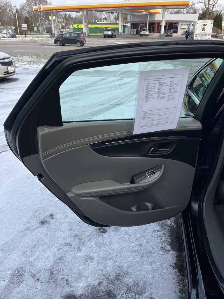 Used 2018 Chevrolet Impala LT w/ LT Leather Package image 9