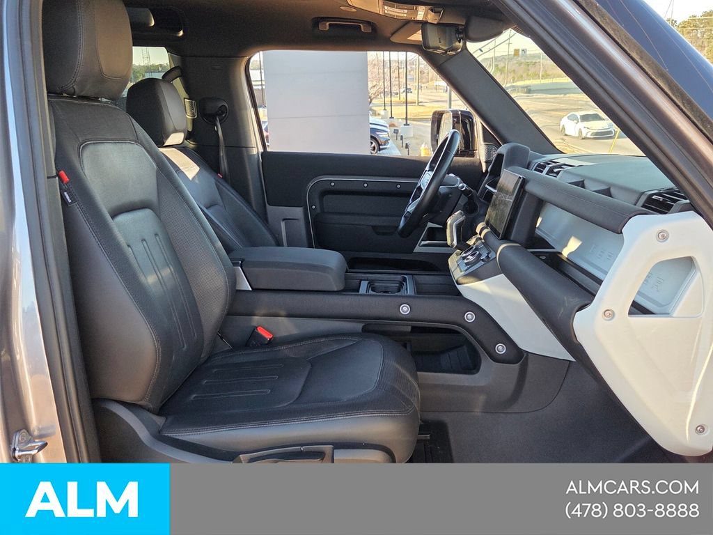 Used 2022 Land Rover Defender 90 X-Dynamic S AWD/4WD image 18
