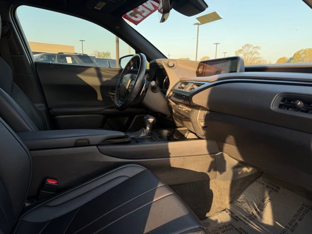 Used 2019 Lexus UX 200 F Sport w/ F Sport Premium Package image 29
