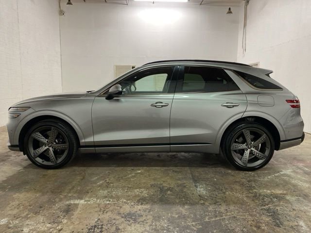 Used 2023 Genesis GV70 2.5T w/ Sport Prestige Package AWD/4WD image 2