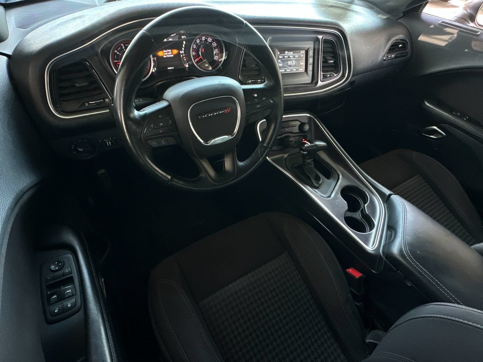 Used 2015 Dodge Challenger SXT RWD image 12