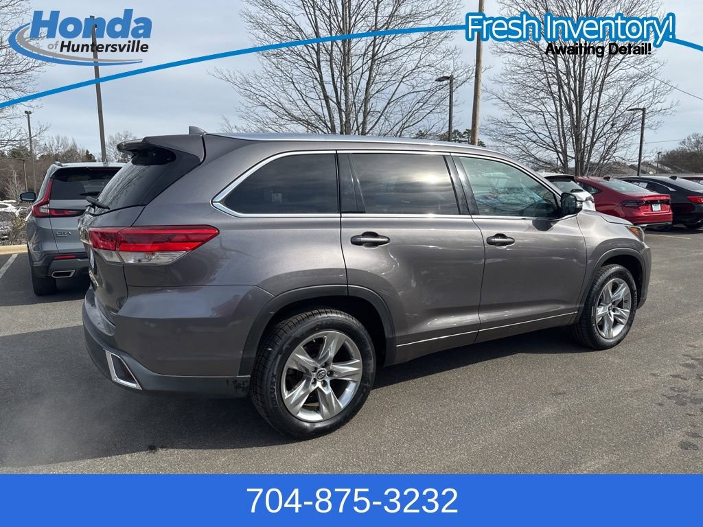 Used 2019 Toyota Highlander Limited image 9