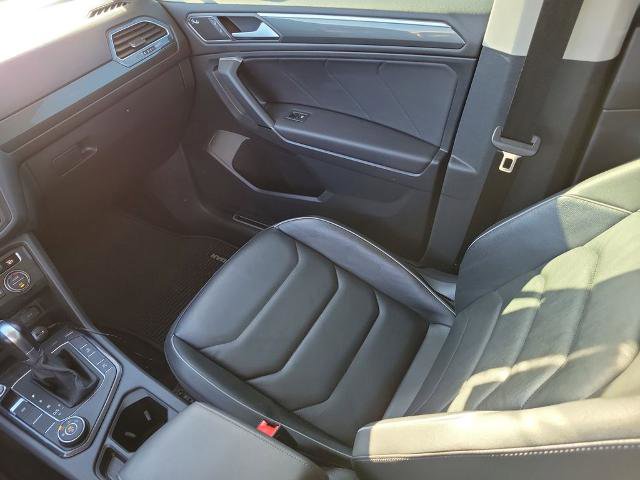 Used 2019 Volkswagen Tiguan SEL Premium image 19