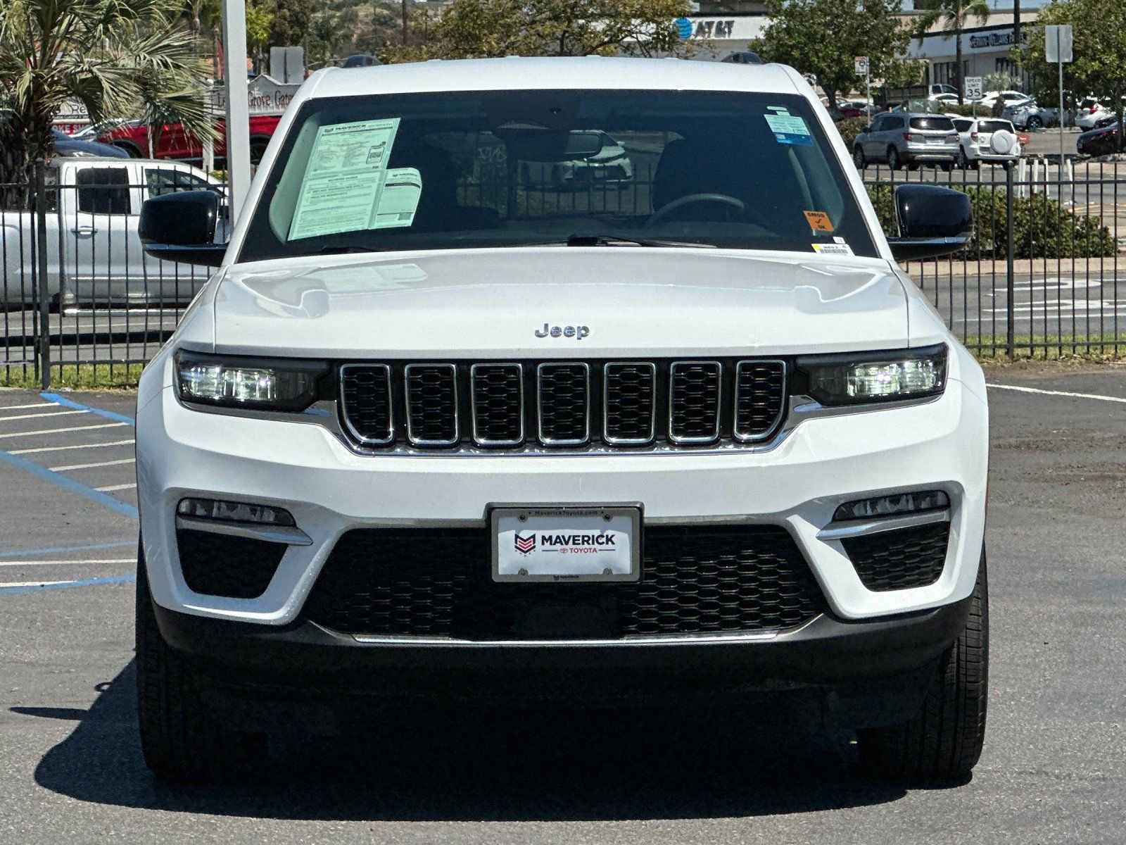 Used 2023 Jeep Grand Cherokee Limited w/ Trailer Tow Prep Group (B) image 7