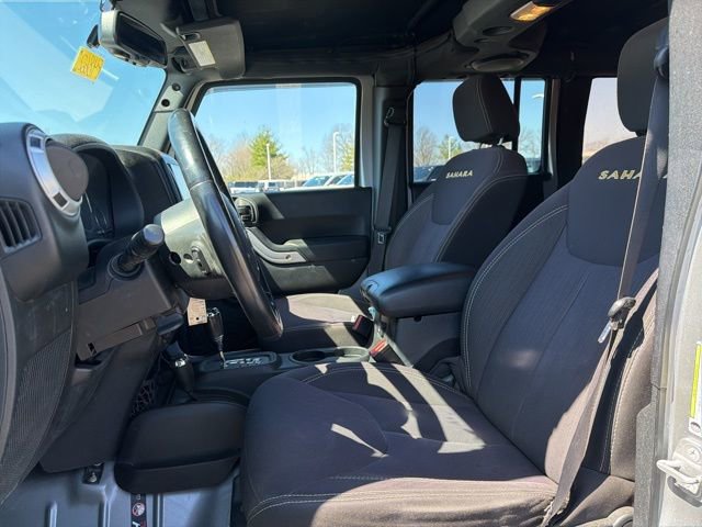 Used 2014 Jeep Wrangler Unlimited Sahara w/ Connectivity Group image 18