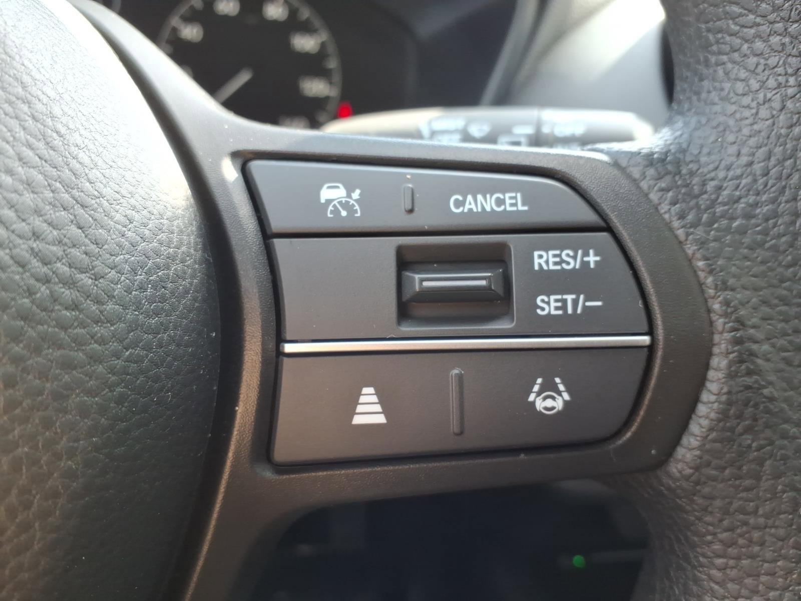 Used 2026 Honda HR-V LX image 17