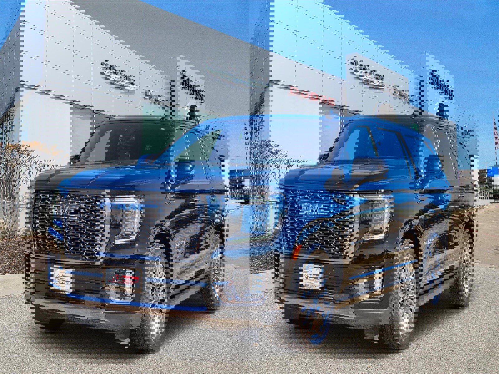 Used 2024 GMC Yukon Denali Ultimate w/ LPO, Floor Liner Package image 2