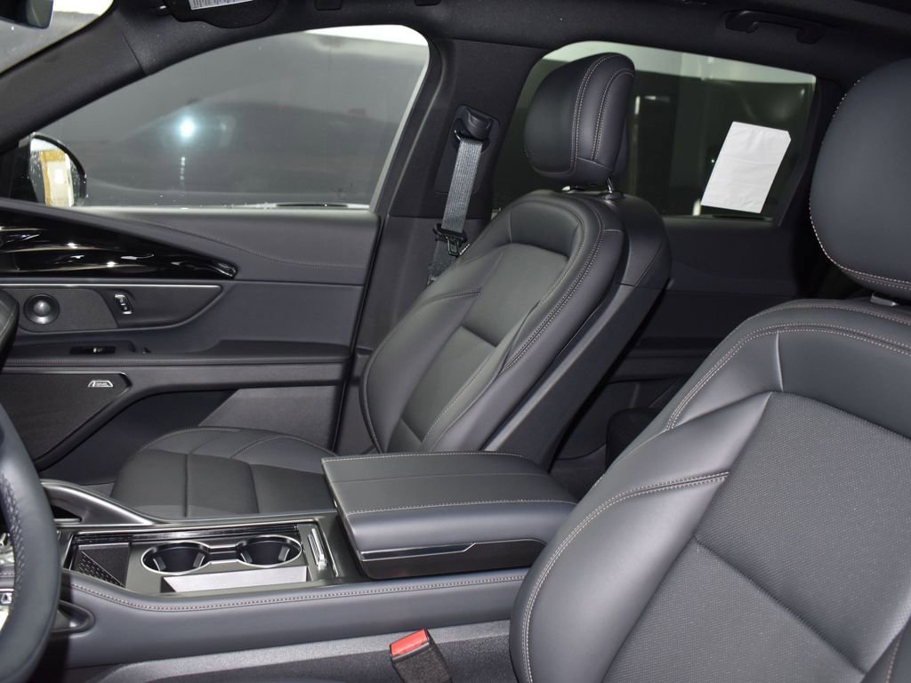 New 2025 Lincoln Nautilus Premier w/ Equipment Group 102A image 14