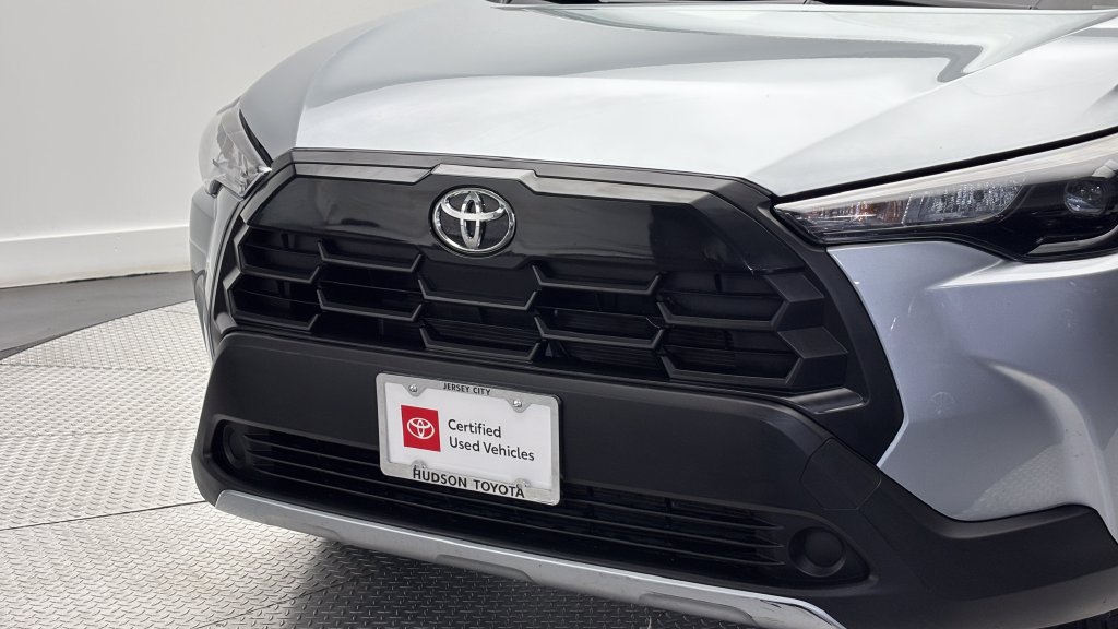 Certified 2026 Toyota Corolla Cross LE FWD image 2