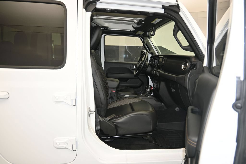 Used 2021 Jeep Gladiator Overland AWD/4WD image 27