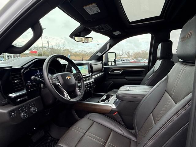 Used 2025 Chevrolet Silverado 2500 High Country w/ Technology Package image 14