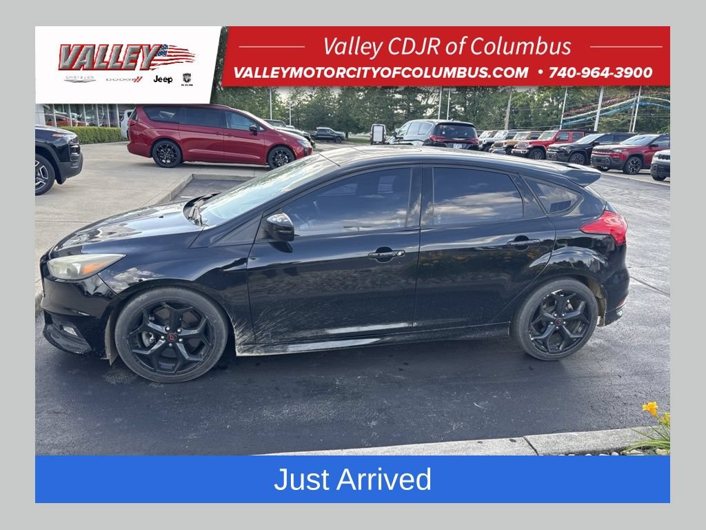Used 2017 Ford Focus ST w/ Equipment Group 401A