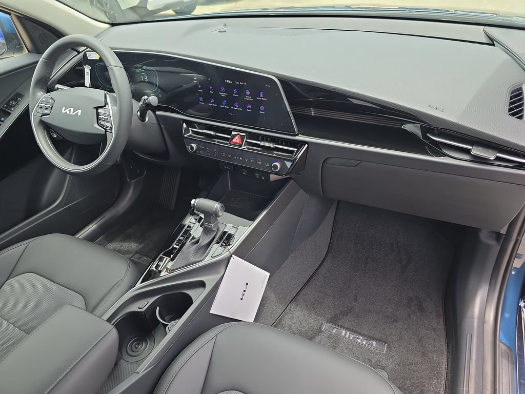 New 2026 Kia Niro EX FWD image 11