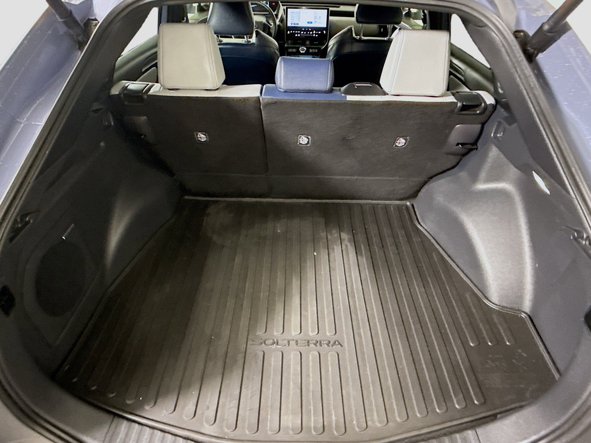 Used 2023 Subaru Solterra Limited image 35