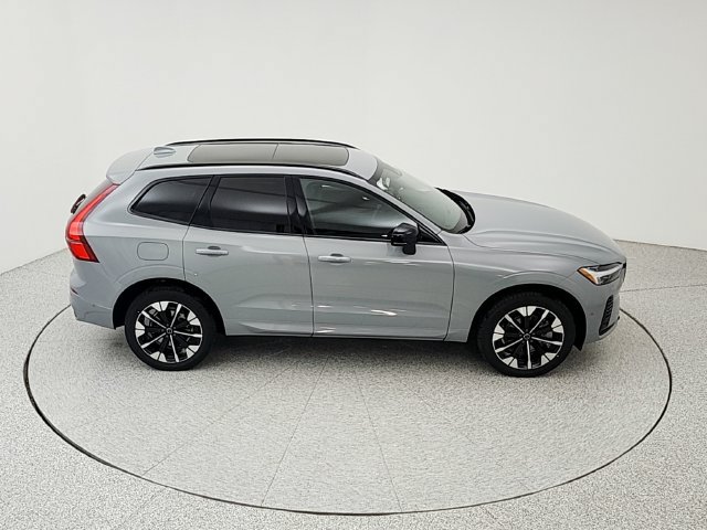 New 2026 Volvo XC60 T8 Plus w/ Climate Package AWD/4WD image 16