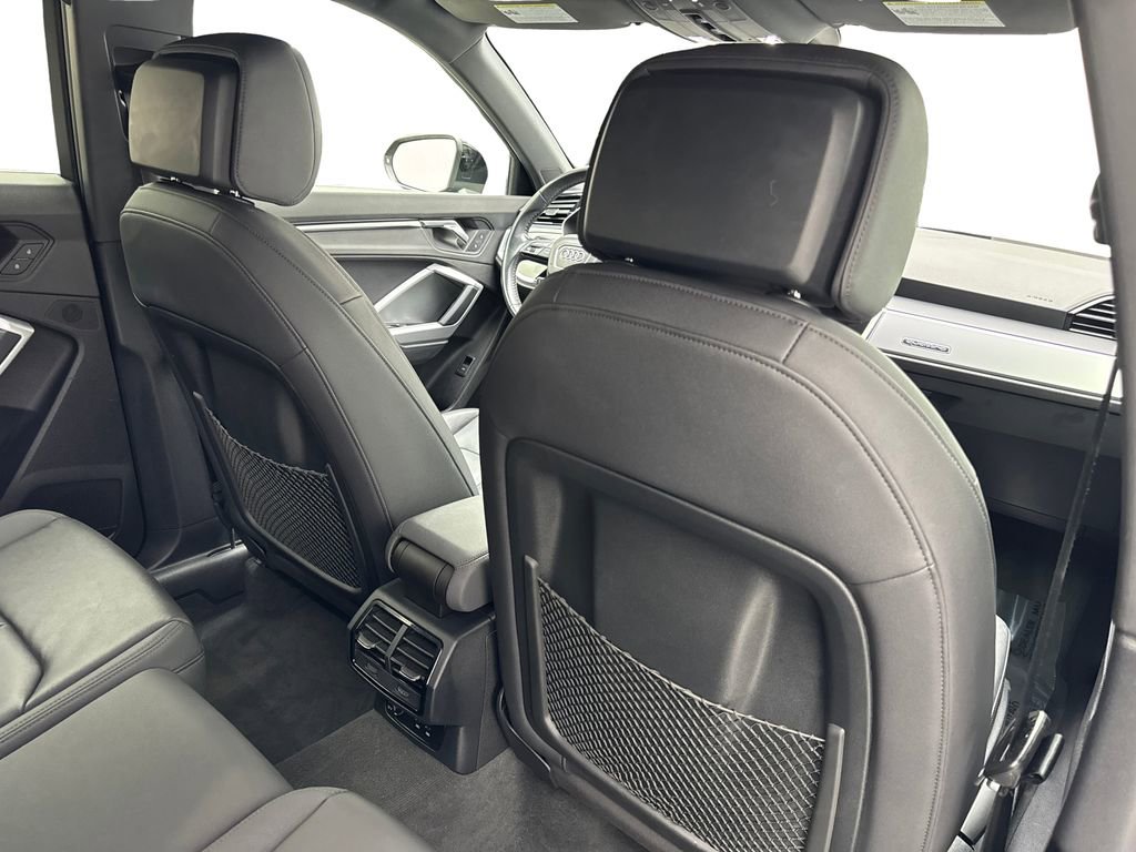 Used 2020 Audi Q3 2.0T Premium w/ Convenience Package image 41