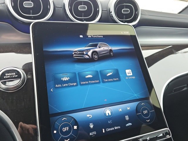 New 2026 Mercedes-Benz GLC 300 4MATIC image 23