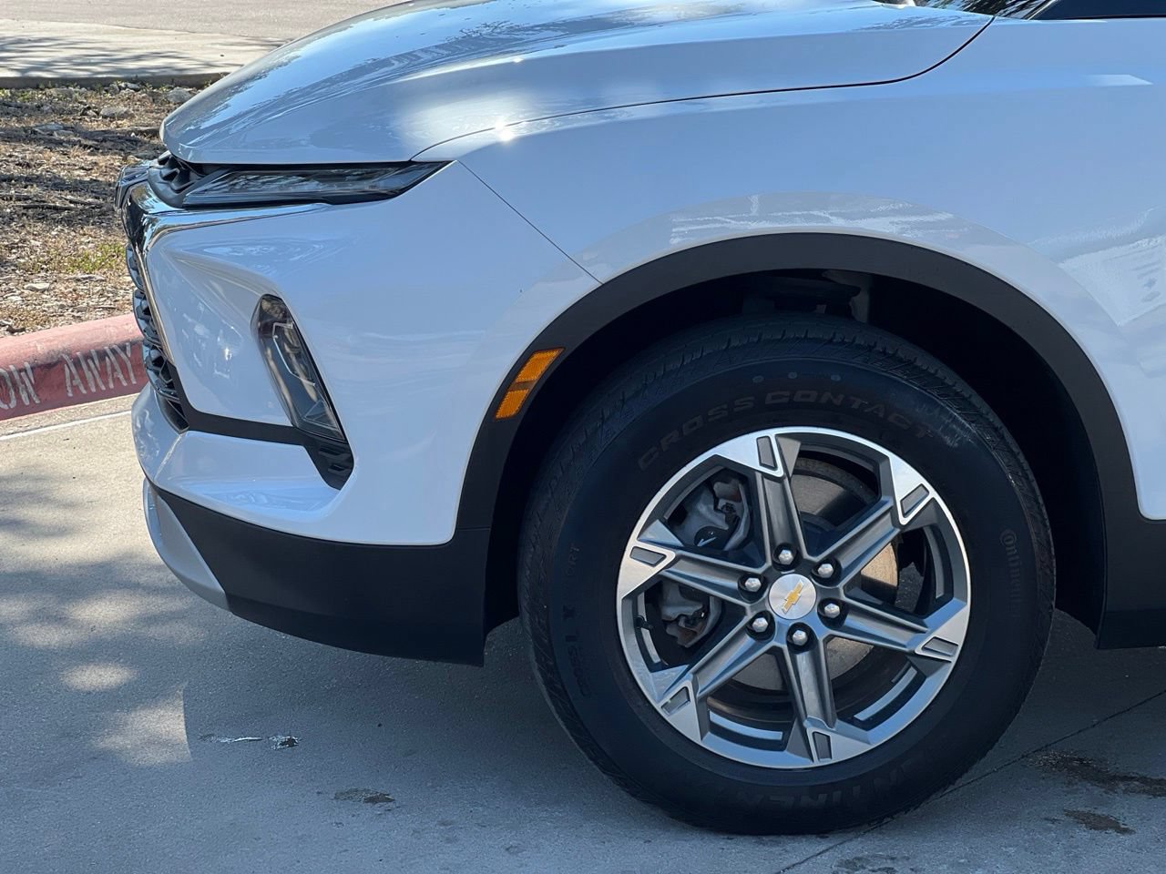 Used 2024 Chevrolet Blazer LT w/ Convenience Package FWD image 24