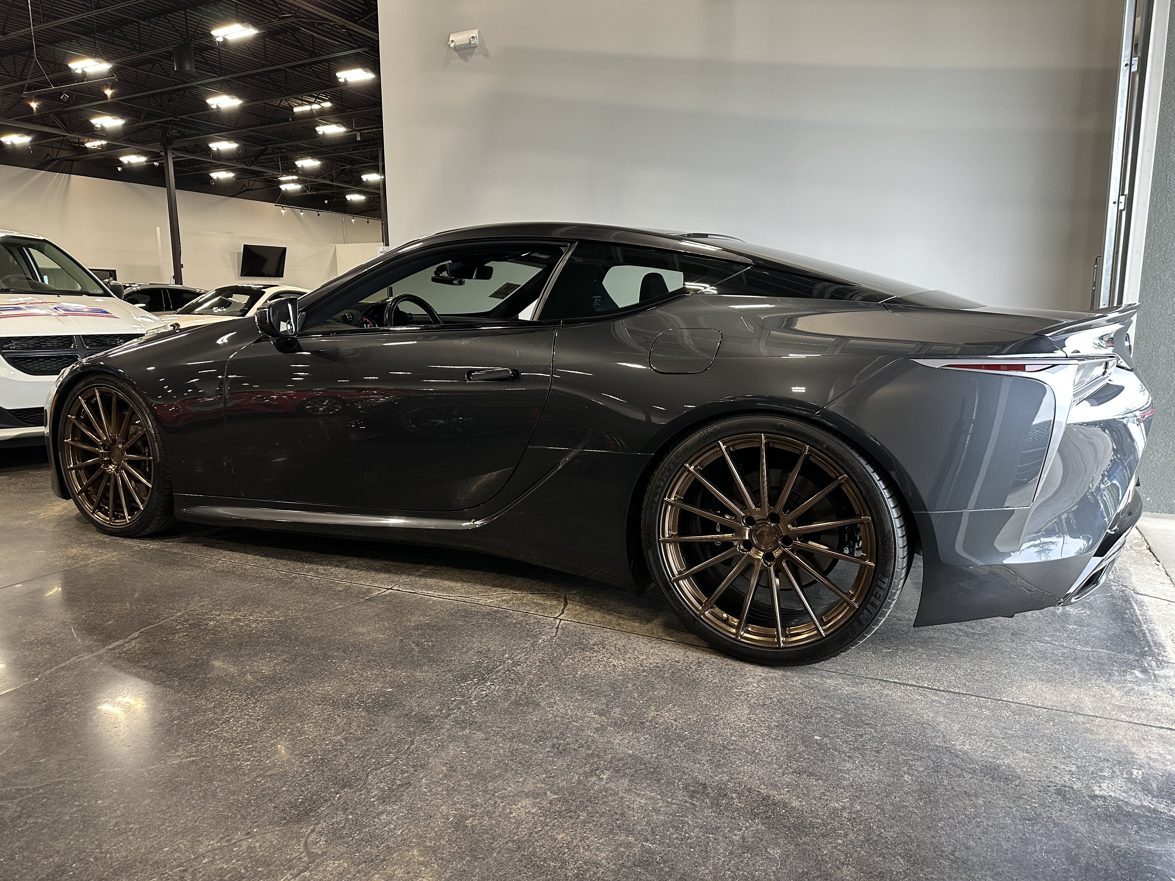 Used 2018 Lexus LC 500 Coupe w/ Sport Package RWD image 2