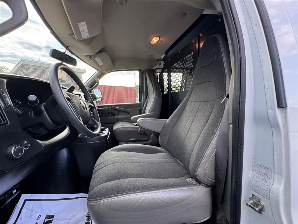 Used 2023 Chevrolet Express 2500 w/ Driver Convenience Package RWD image 14