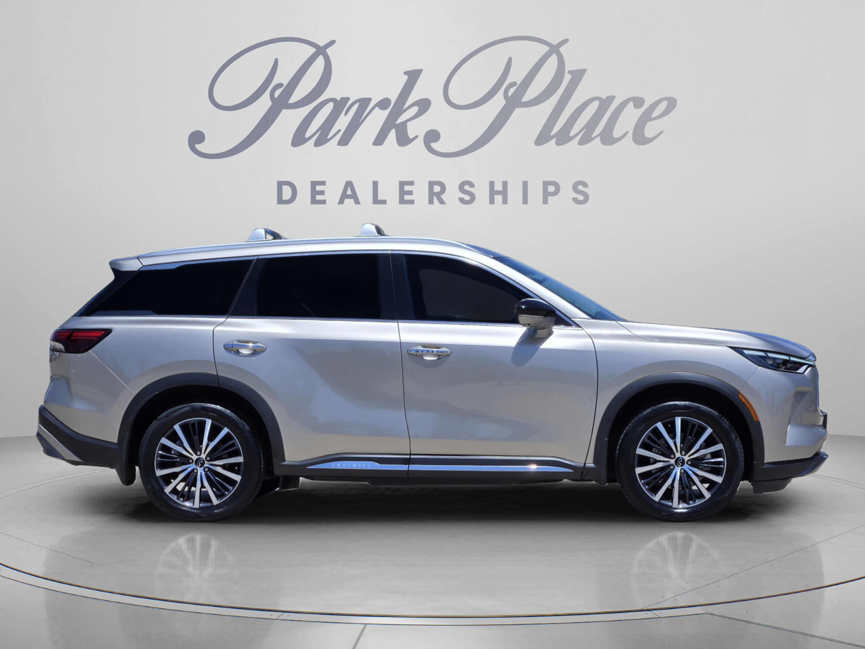 Used 2024 INFINITI QX60 Sensory w/ Cargo Package AWD/4WD image 6