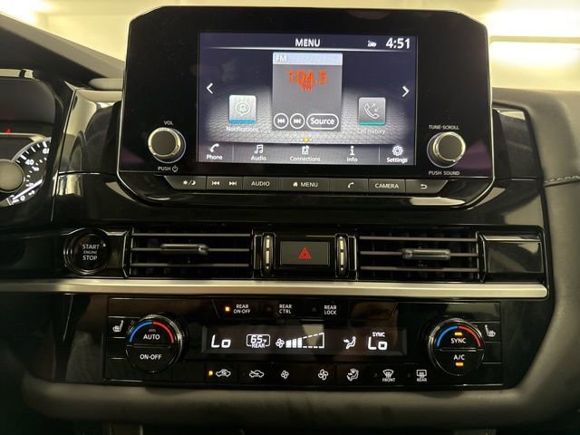 Used 2025 Nissan Pathfinder SV w/ SV Premium Package image 26