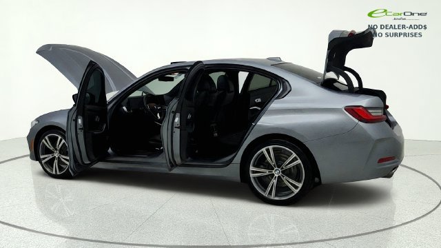 Used 2023 BMW 330i Sedan w/ Driving Assistance Package RWD image 17