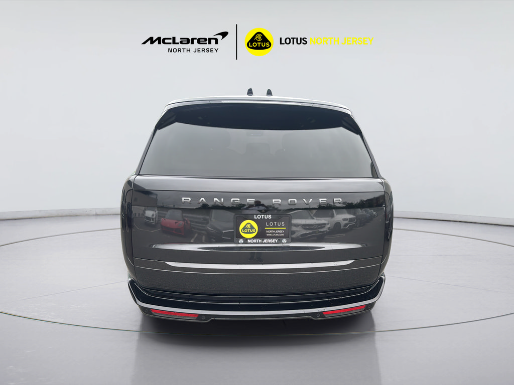 Used 2025 Land Rover Range Rover SE AWD/4WD image 8
