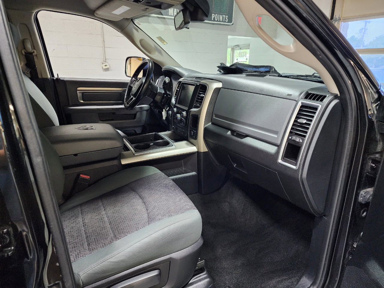 Used 2015 RAM 2500 Big Horn image 24