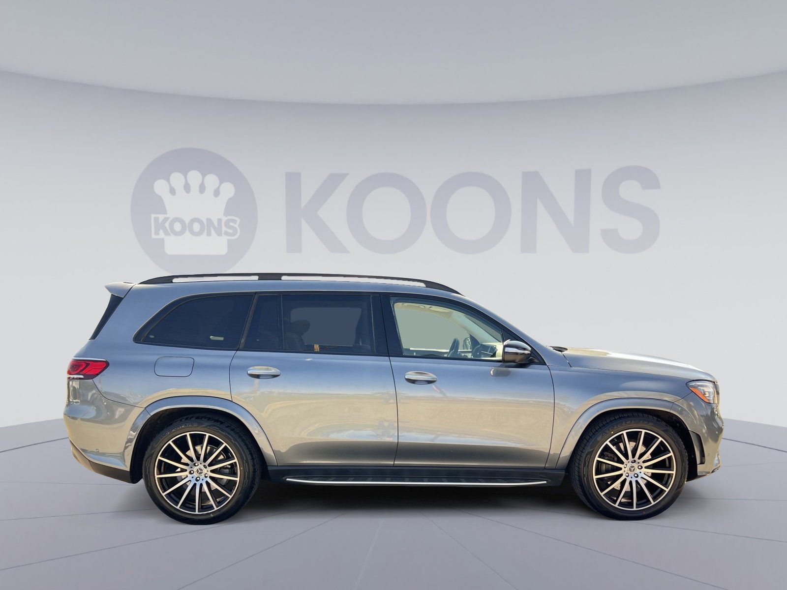 Used 2023 Mercedes-Benz GLS 580 4MATIC image 8