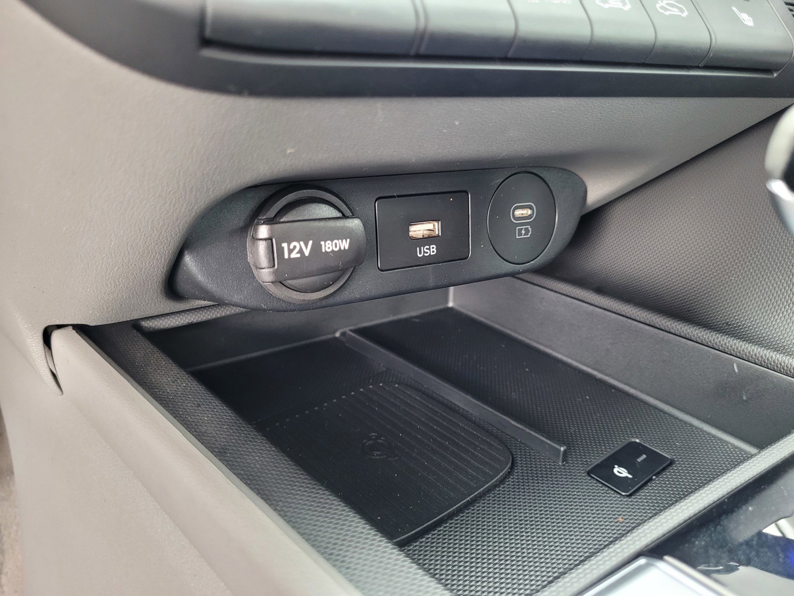 Used 2025 Hyundai Elantra SEL image 20