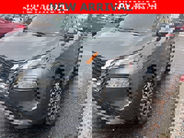 Certified 2021 Nissan Rogue SV image 3